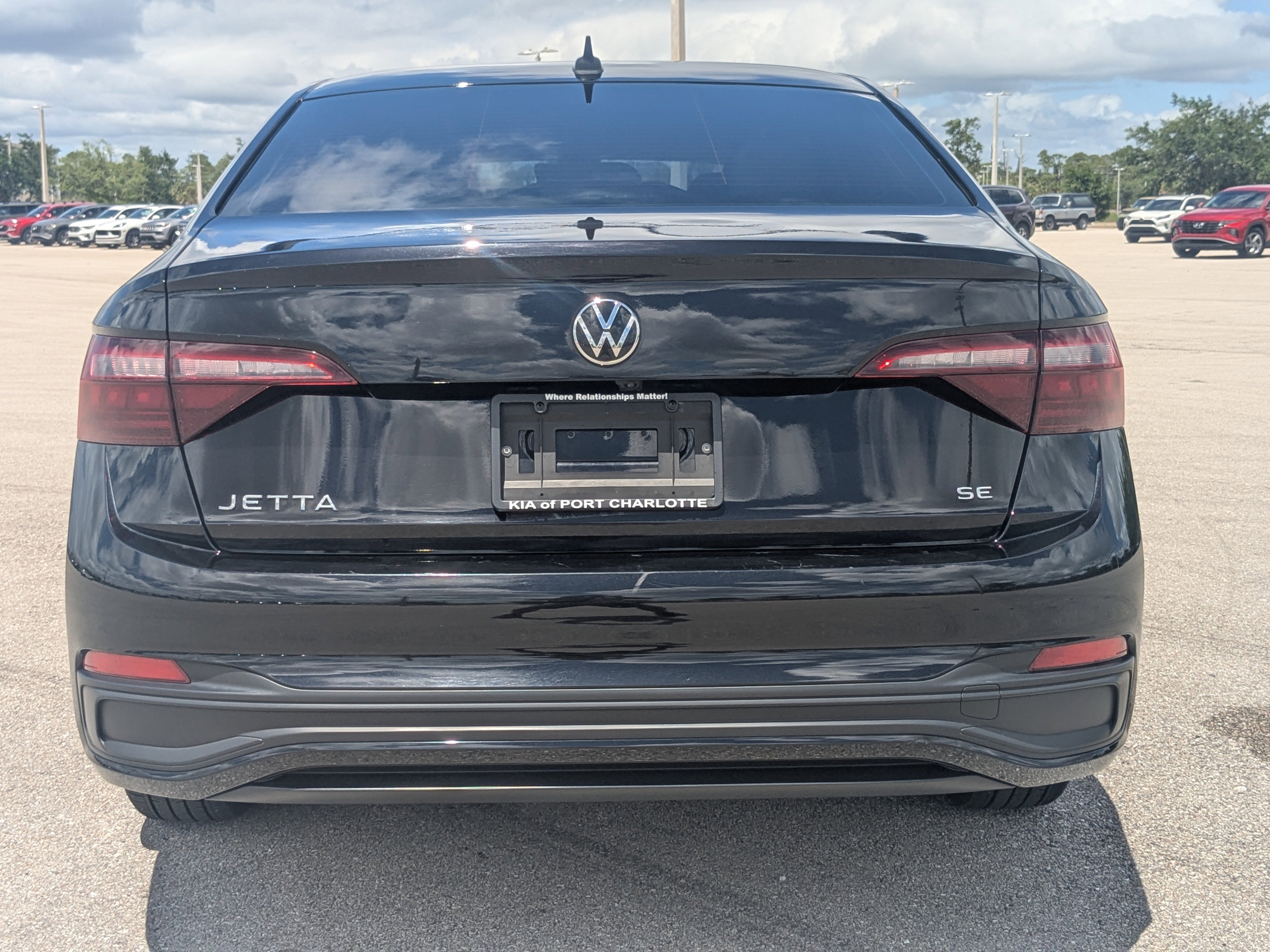 Used 2024 Volkswagen Jetta SE image 6