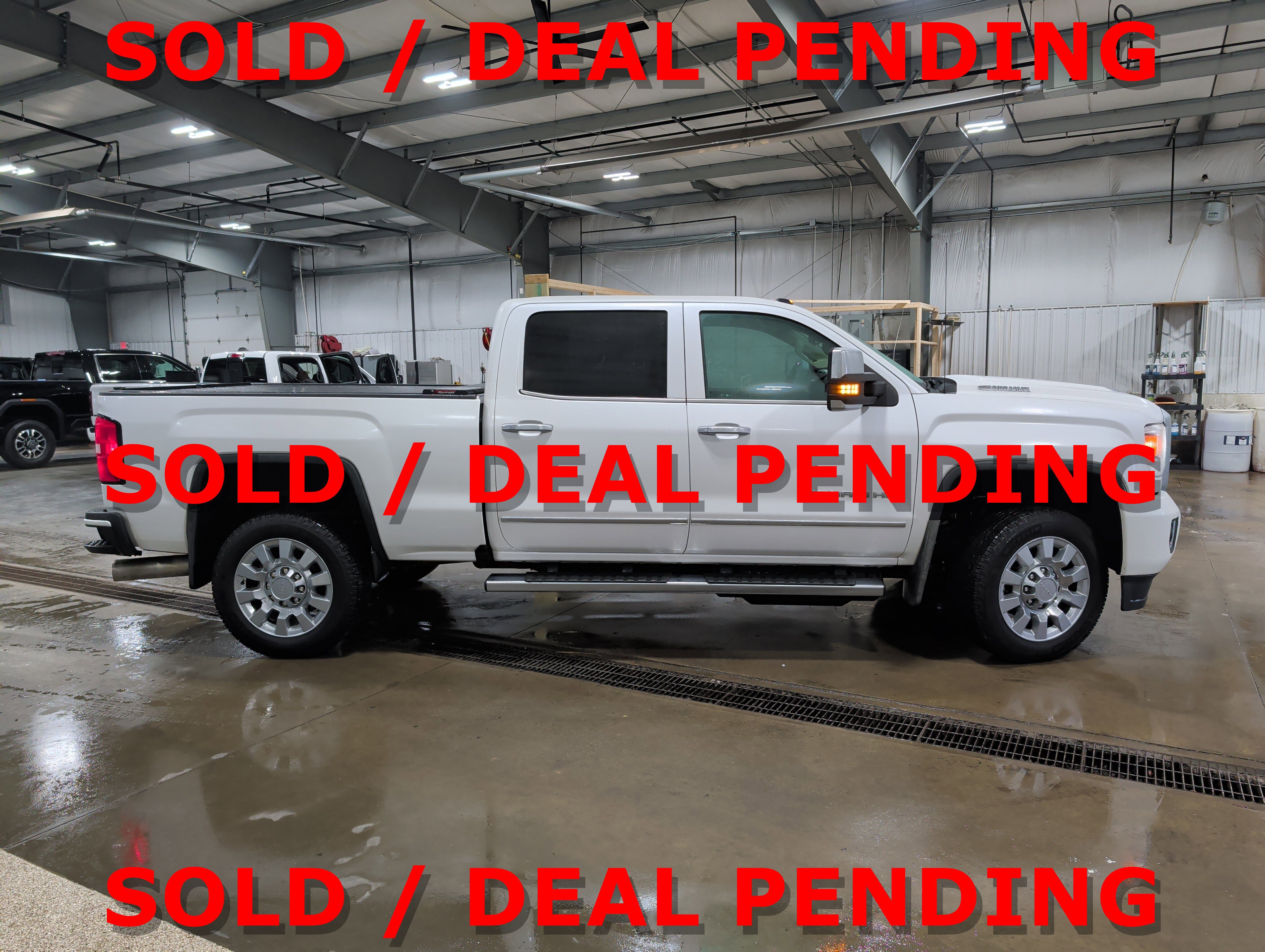 Used 2018 GMC Sierra 2500 Denali w/ Duramax Plus Package image 2