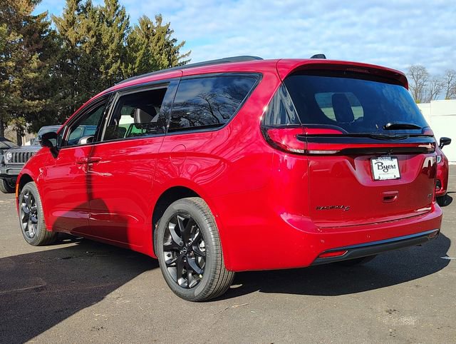 New 2026 Chrysler Pacifica Select w/ S Appearance Package image 8