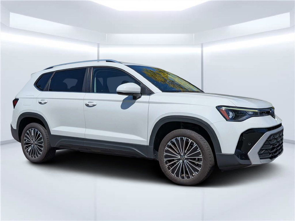 Used 2025 Volkswagen Taos SE