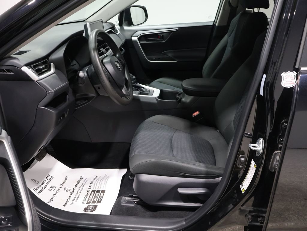 Used 2024 Toyota RAV4 LE image 10