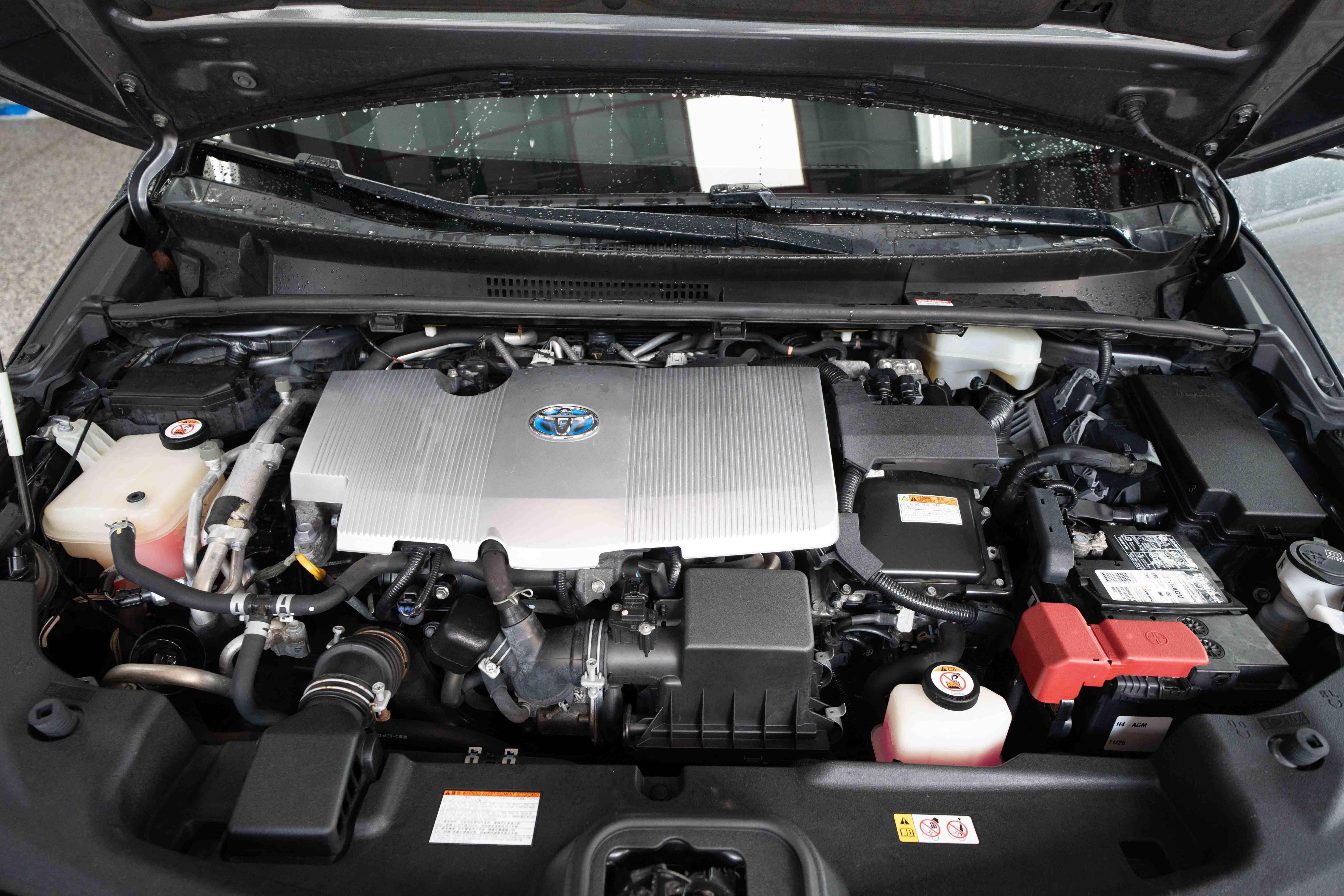 Used 2020 Toyota Prius Prime XLE FWD image 30