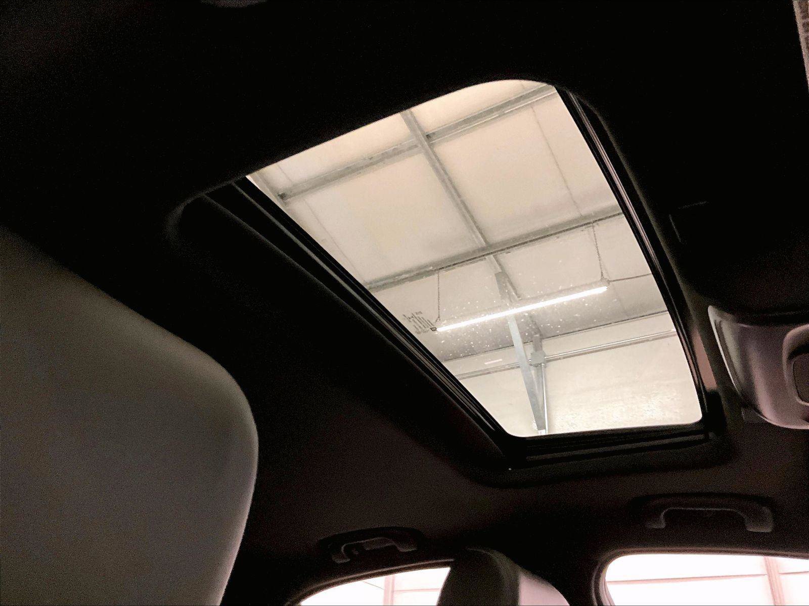 Used 2020 Cadillac CT4 Luxury w/ Sun And Sound Package RWD image 21