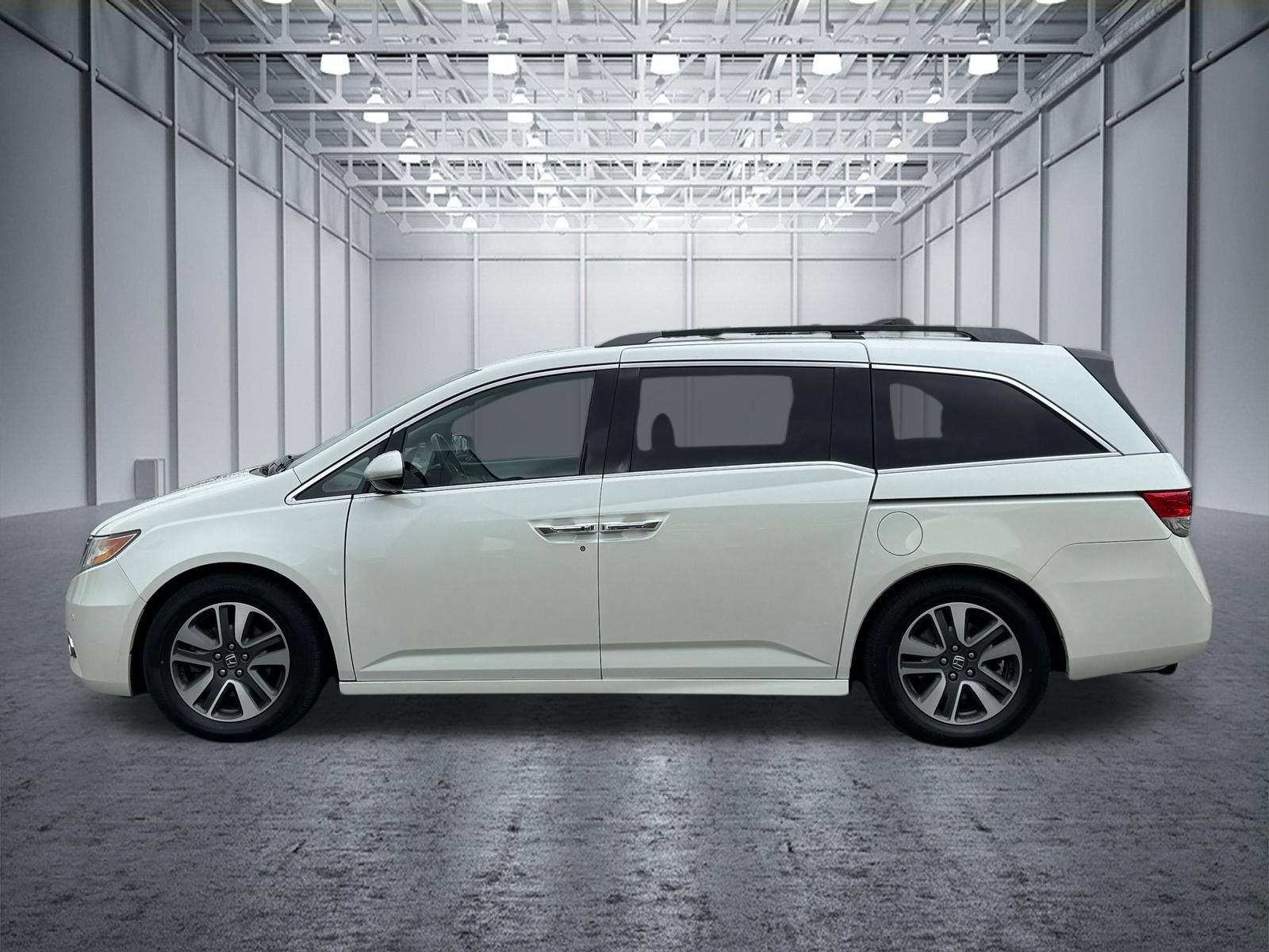 Used 2014 Honda Odyssey Touring Elite image 8