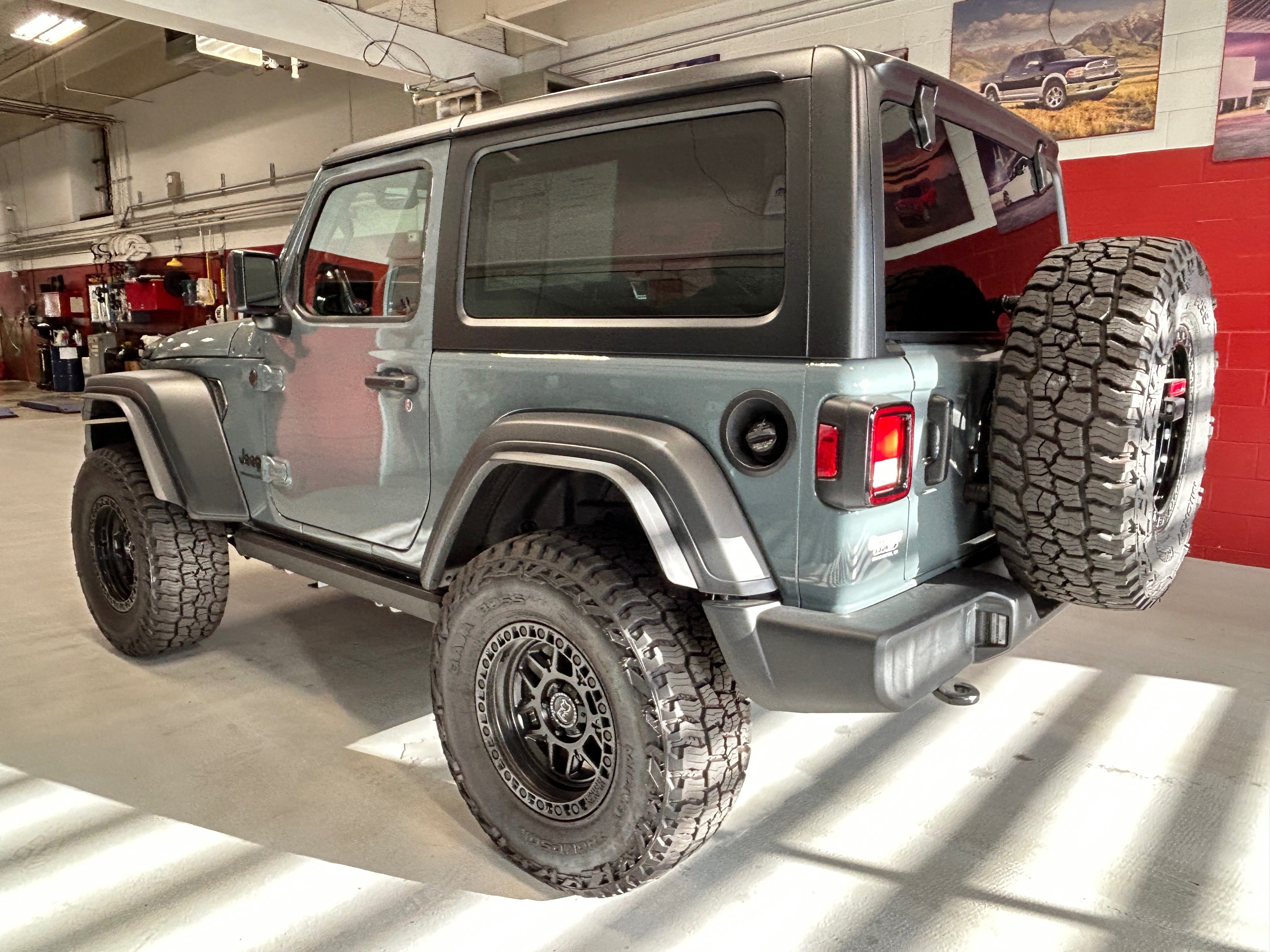 Certified 2025 Jeep Wrangler Sport AWD/4WD image 47