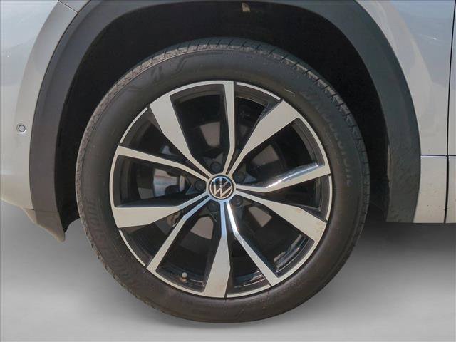 Used 2024 Volkswagen Atlas Cross Sport SEL Premium R-Line AWD/4WD image 13