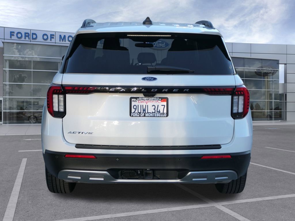 Used 2025 Ford Explorer Active w/ Active Comfort Package image 6