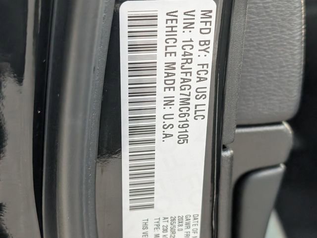 Used 2021 Jeep Grand Cherokee Laredo X image 16