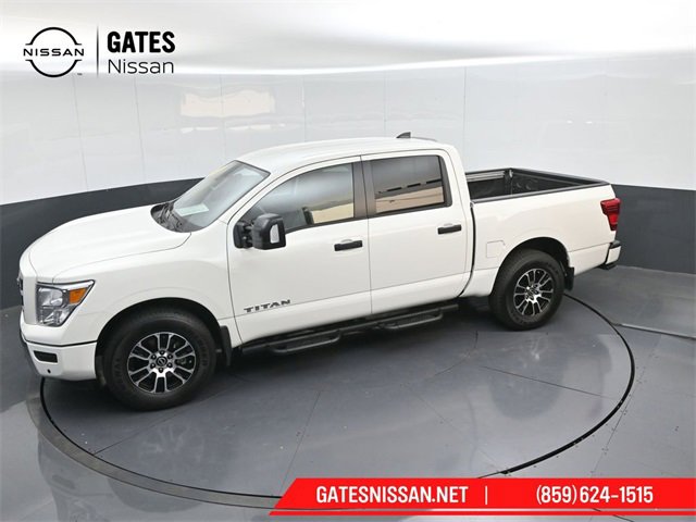 Used 2024 Nissan Titan SV w/ SV Convenience Package image 45