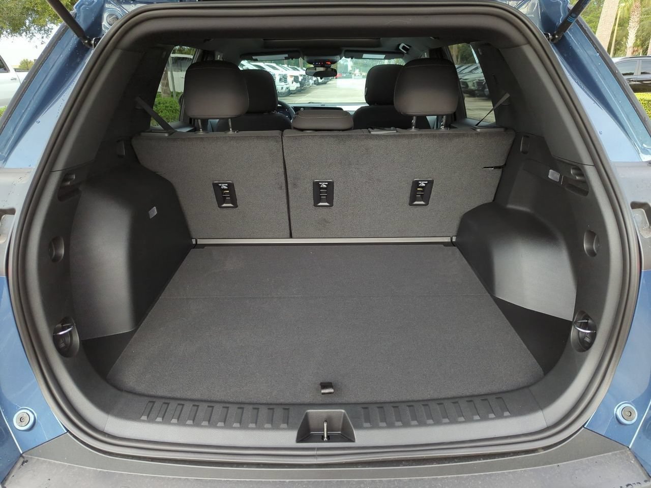 New 2027 Chevrolet Equinox LT FWD image 21