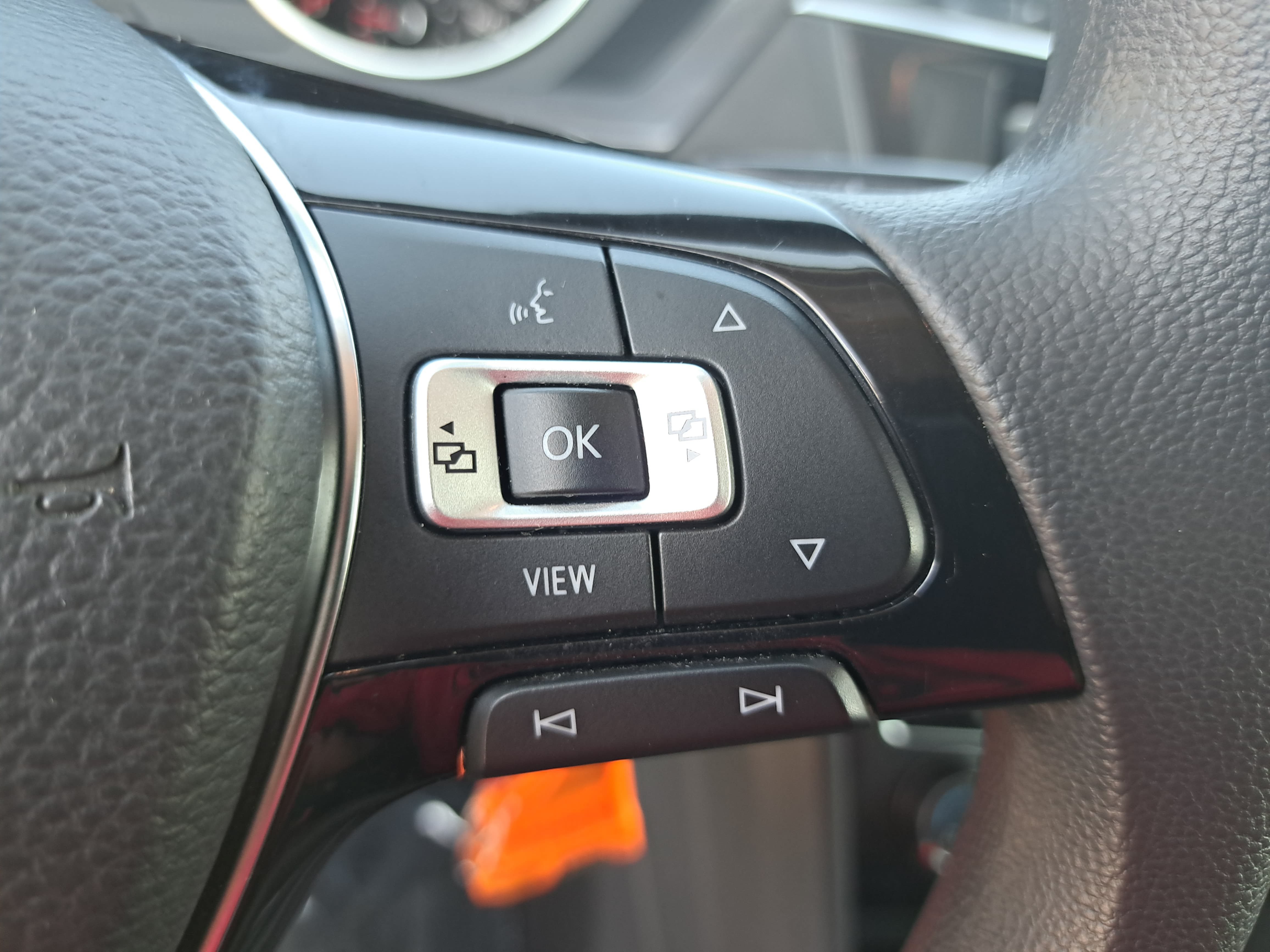 Used 2020 Volkswagen Tiguan S FWD image 18