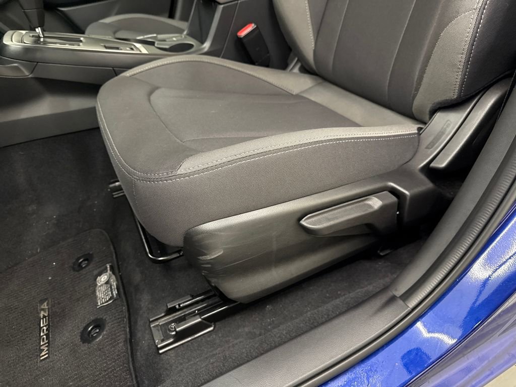 Used 2025 Subaru Impreza 2.0i image 12