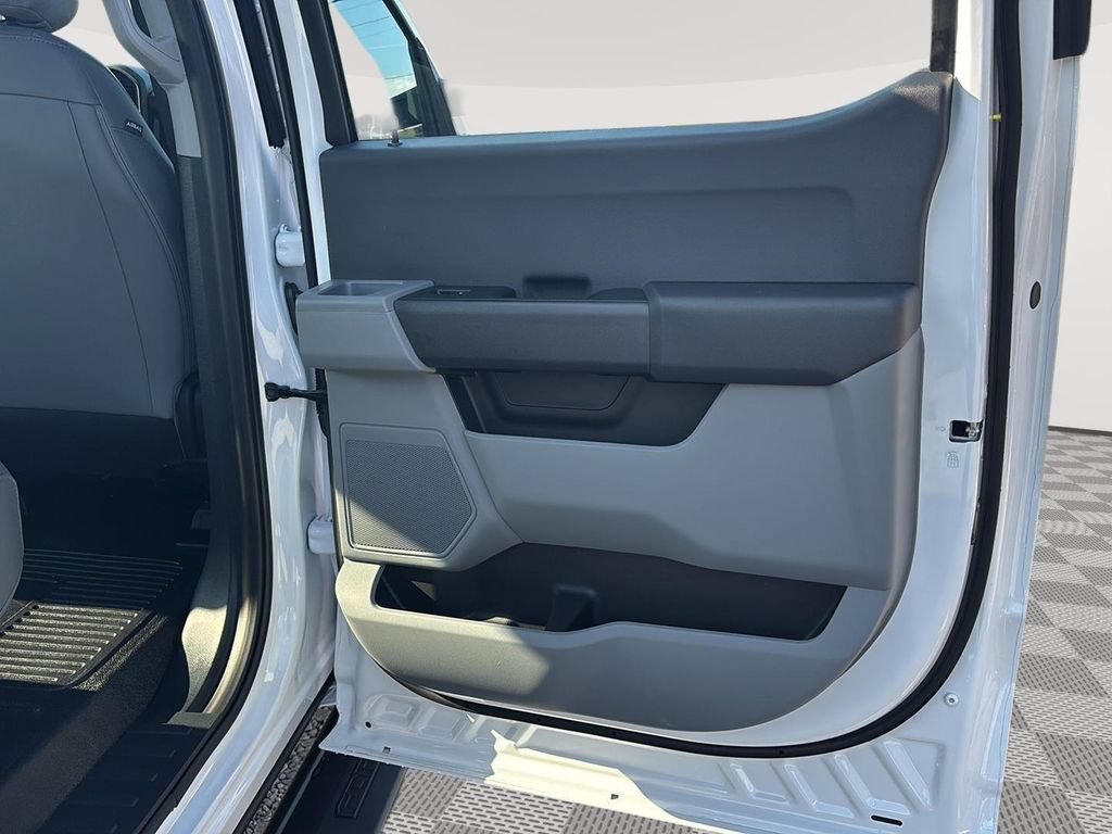 New 2027 Ford F250 XL w/ XL Chrome Package AWD/4WD image 17