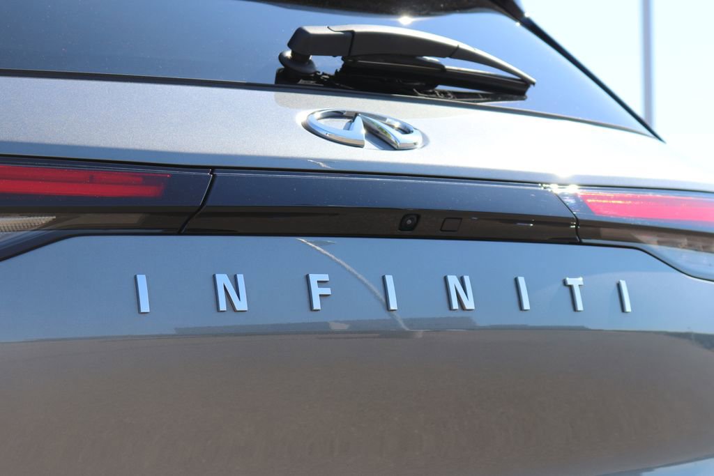 Certified 2025 INFINITI QX60 Luxe w/ Vision Package image 31