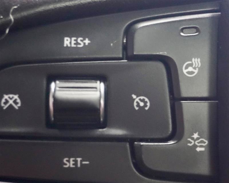 Used 2022 Cadillac Escalade ESV Premium Luxury AWD/4WD image 33