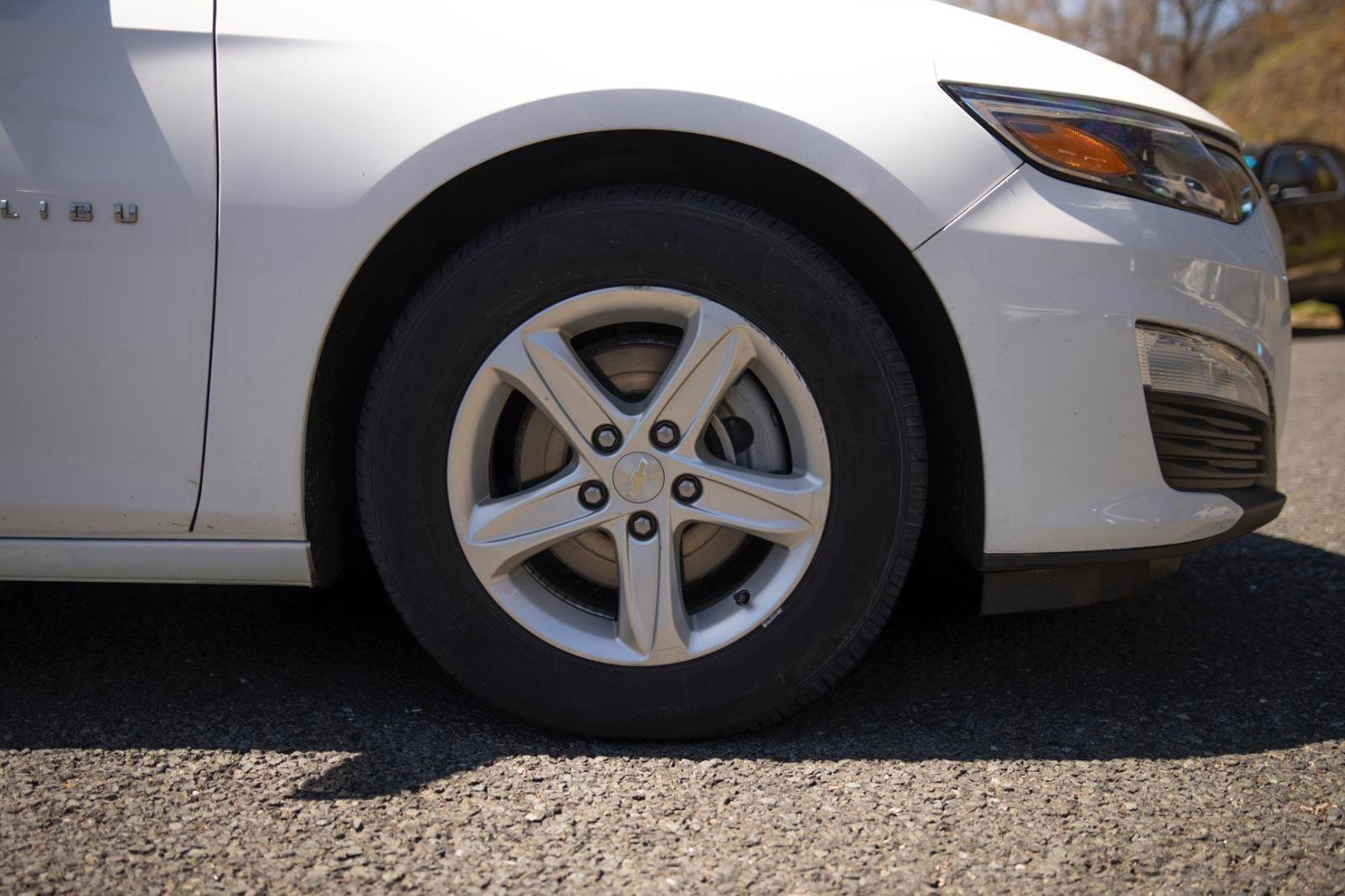 Used 2021 Chevrolet Malibu LS FWD image 24