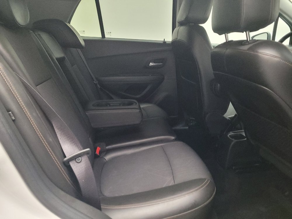 Used 2018 Chevrolet Trax LT w/ LT Convenience Package image 19