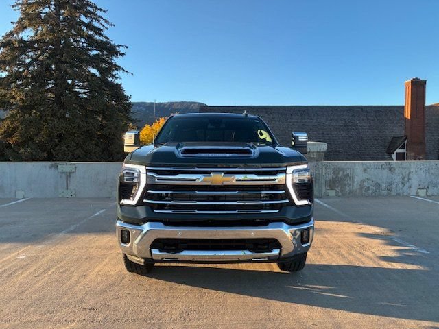 New 2026 Chevrolet Silverado 3500 LTZ w/ LTZ Convenience Package AWD/4WD image 5