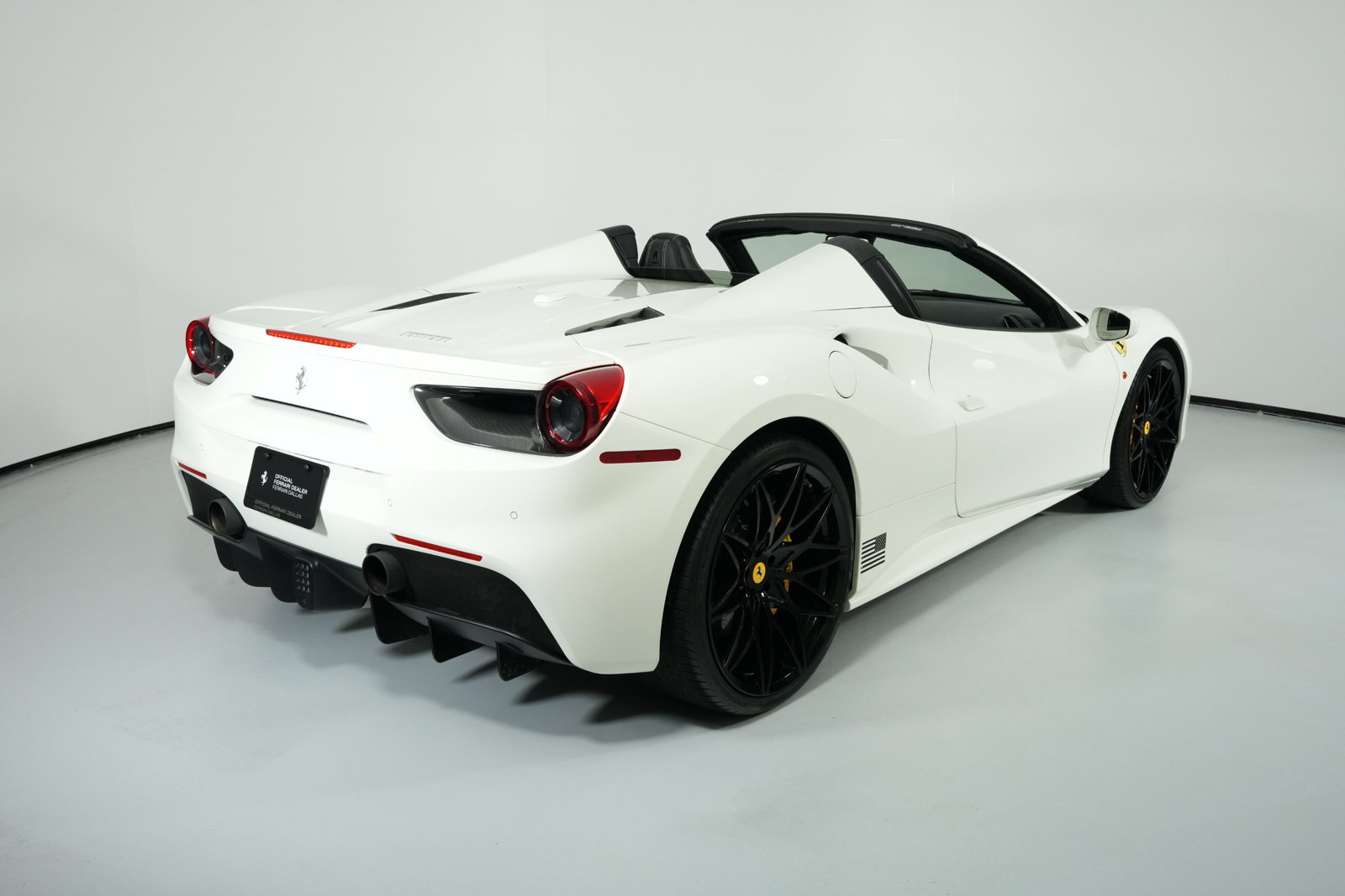 Used 2019 Ferrari 488 Spider RWD image 25