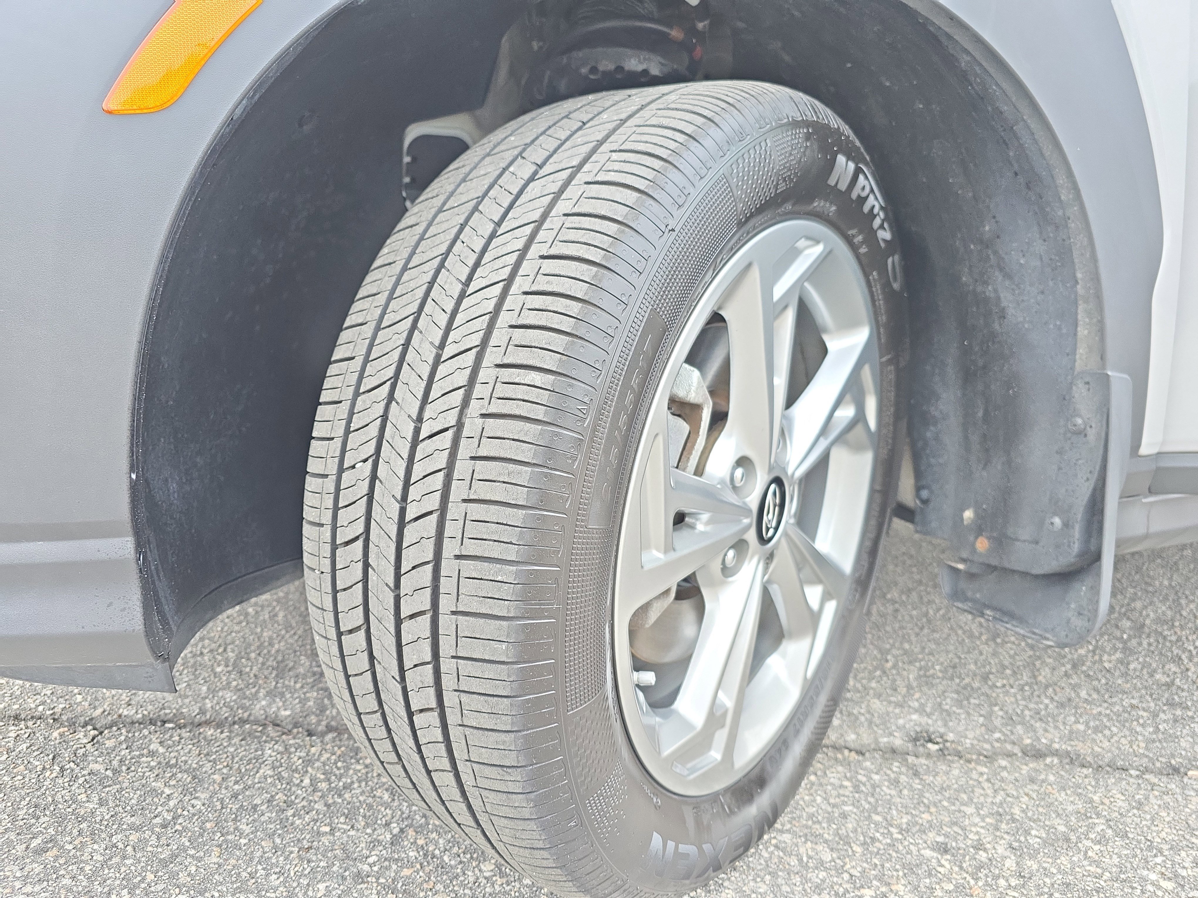 Used 2023 Hyundai Kona SEL w/ Cargo Package image 28