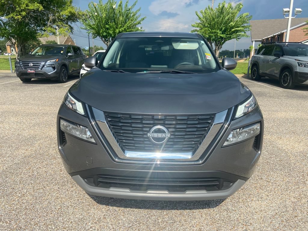 Used 2023 Nissan Rogue SV FWD image 3