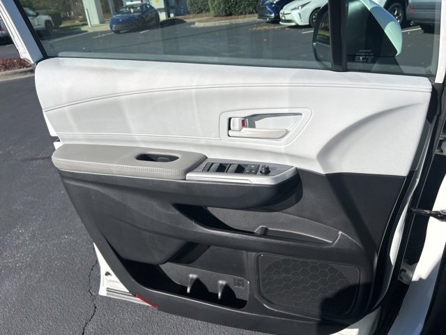 Used 2025 Toyota Sienna LE image 30