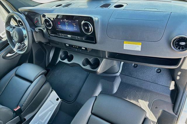 New 2026 Mercedes-Benz Sprinter 2500 image 24