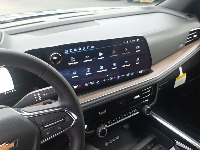 Used 2025 Chevrolet Suburban High Country AWD/4WD image 22