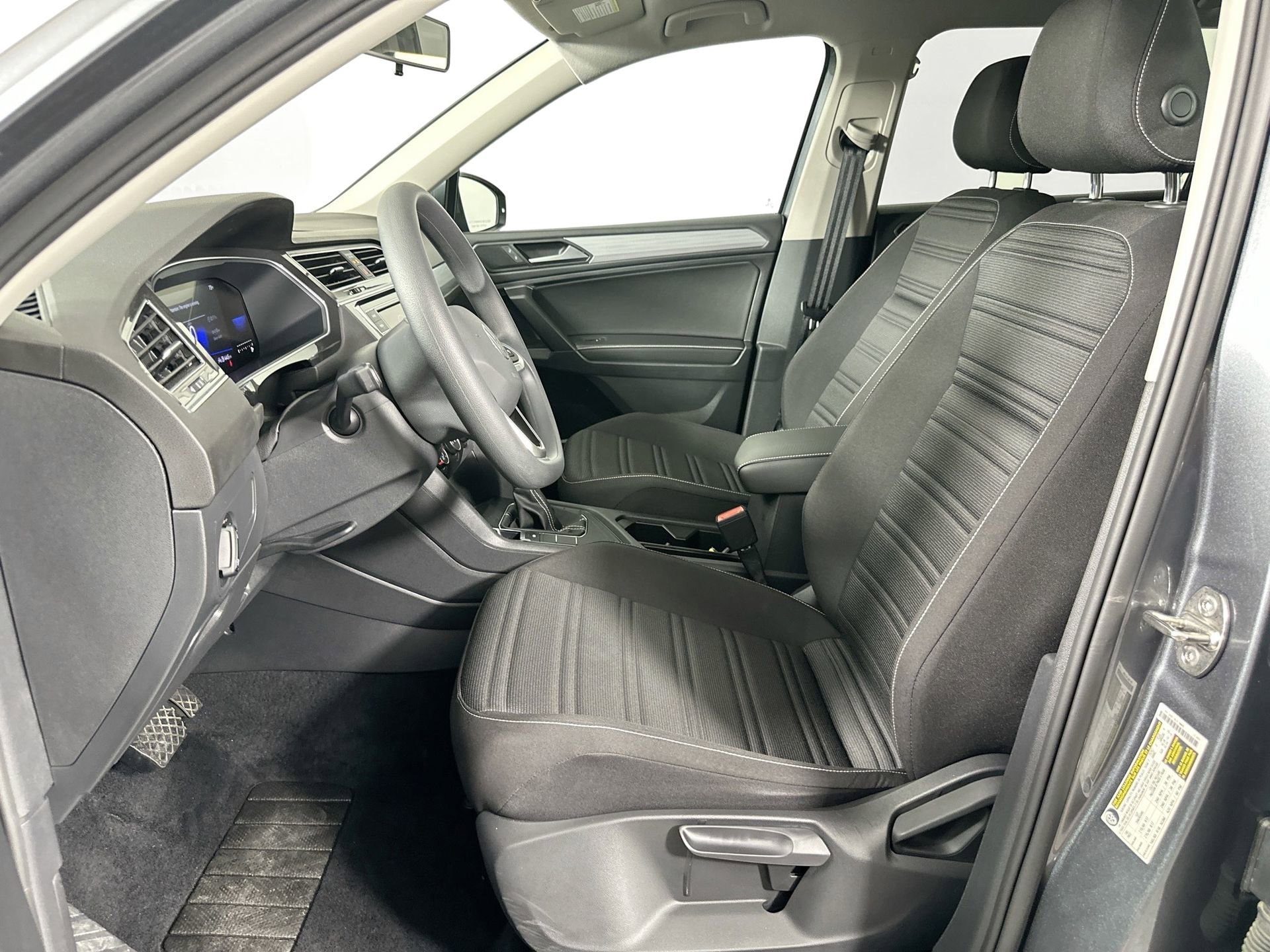 Certified 2022 Volkswagen Tiguan S image 18