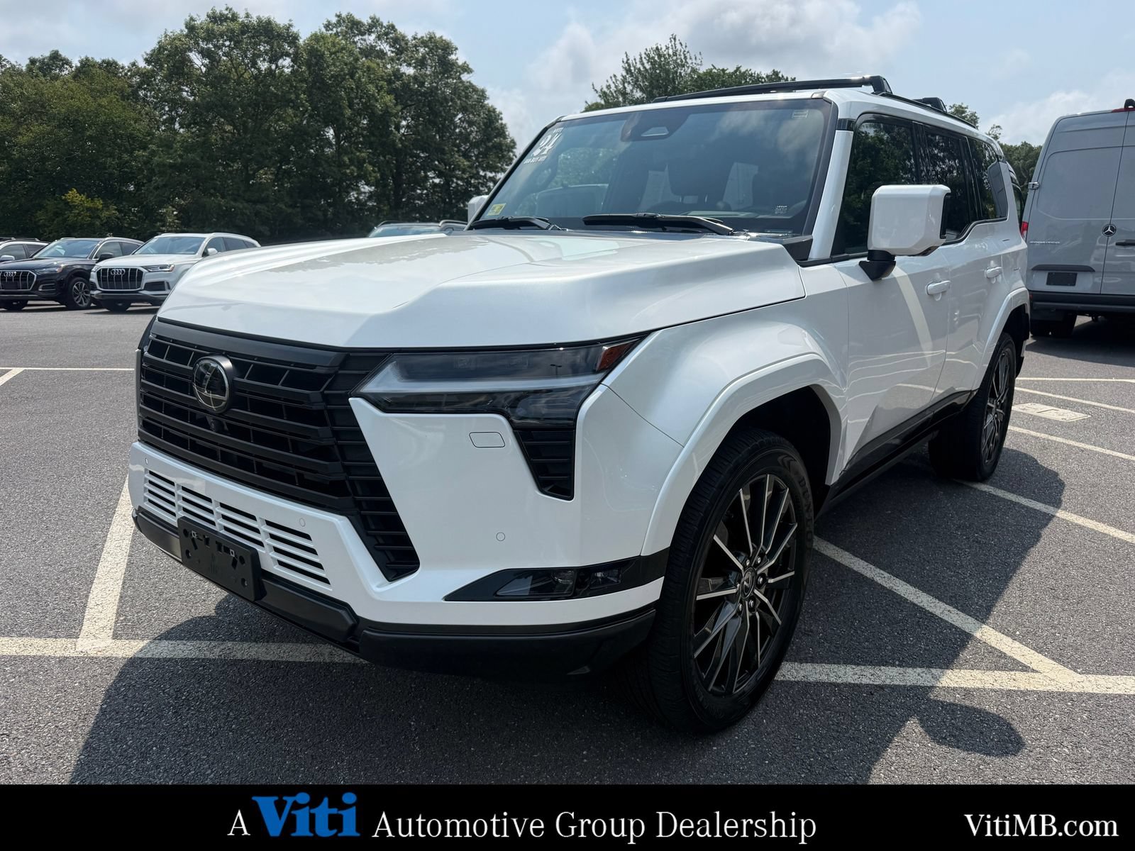 Used 2024 Lexus GX 550 w/ Accessory Package (2T) AWD/4WD image 4