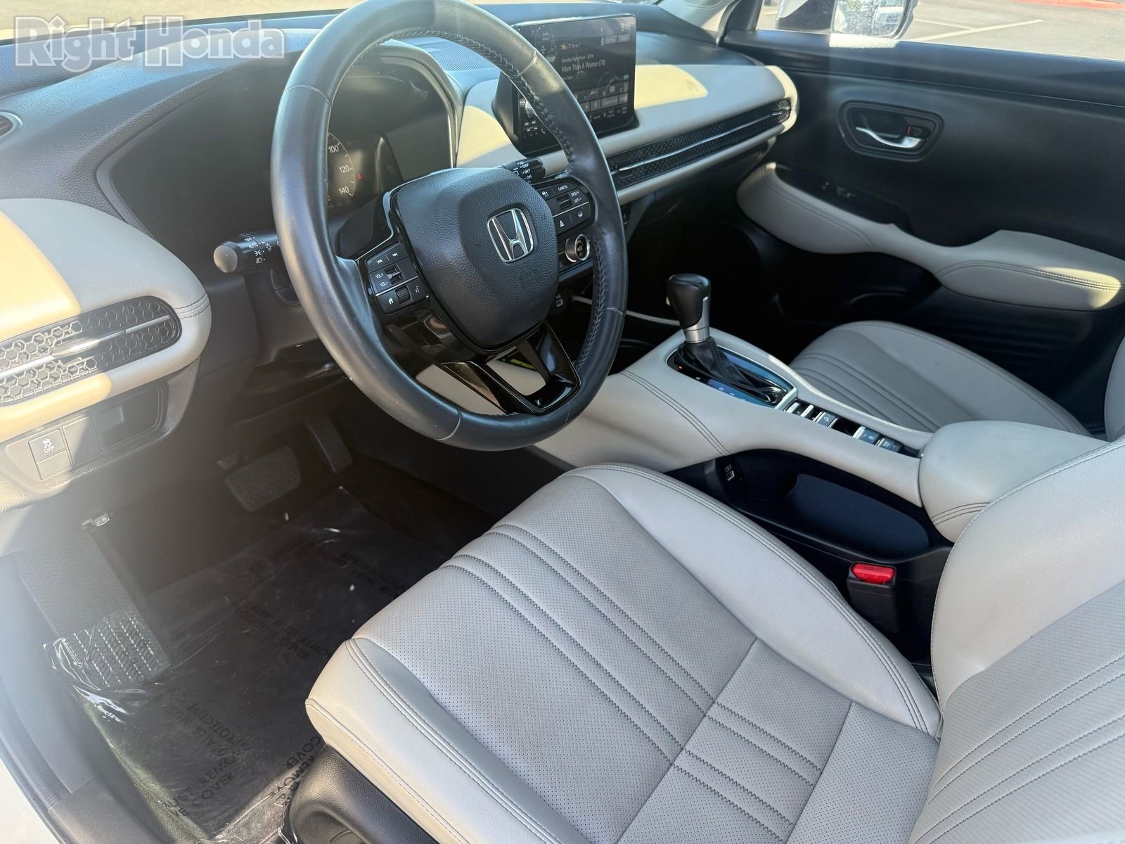 Used 2023 Honda HR-V EX-L image 12