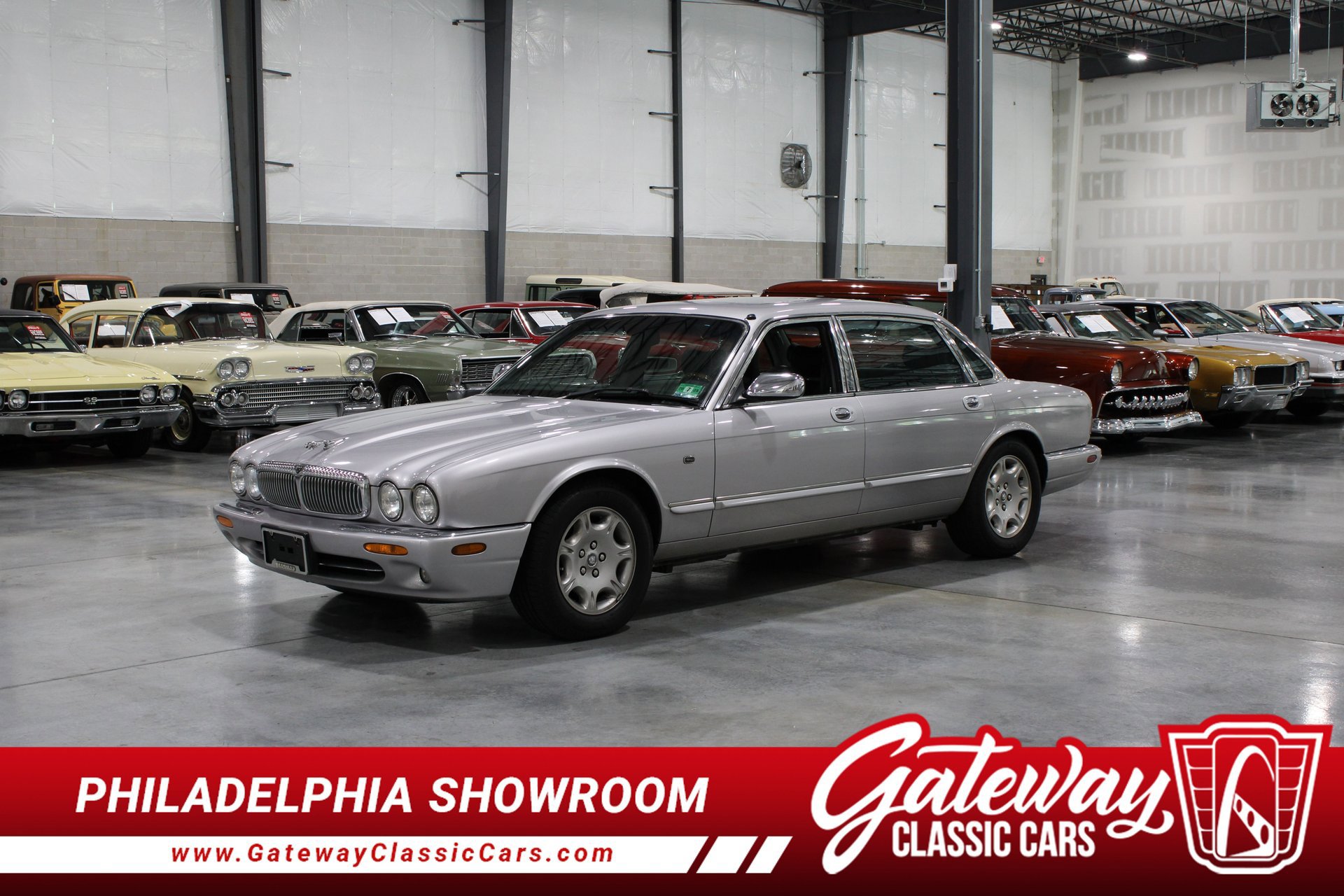 Used 2002 Jaguar XJ8 L Vanden Plas image 1