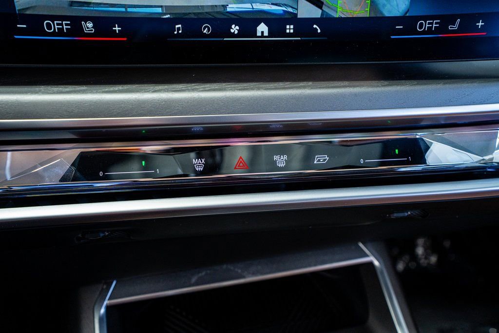 Used 2023 BMW 740i 740i w/ Parking Assistance Package image 45