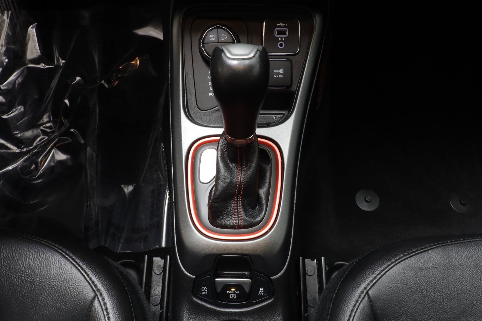 Used 2019 Jeep Compass Trailhawk w/ Cold Weather Group image 13