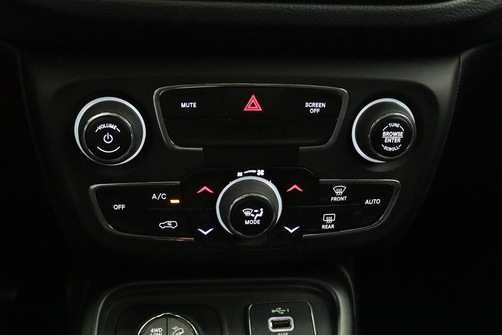 Used 2019 Jeep Compass Trailhawk AWD/4WD image 25