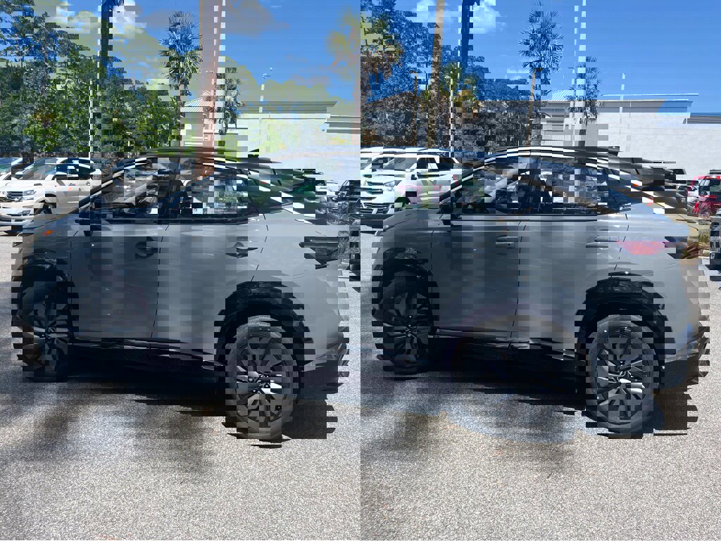 New 2023 Nissan Ariya FWD image 5