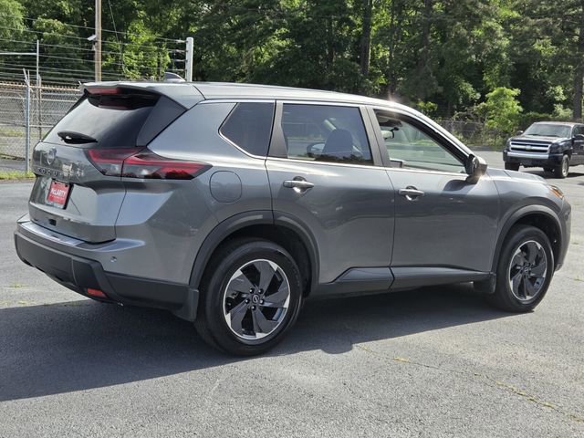 Used 2026 Nissan Rogue SV w/ Cold Weather Package FWD image 5
