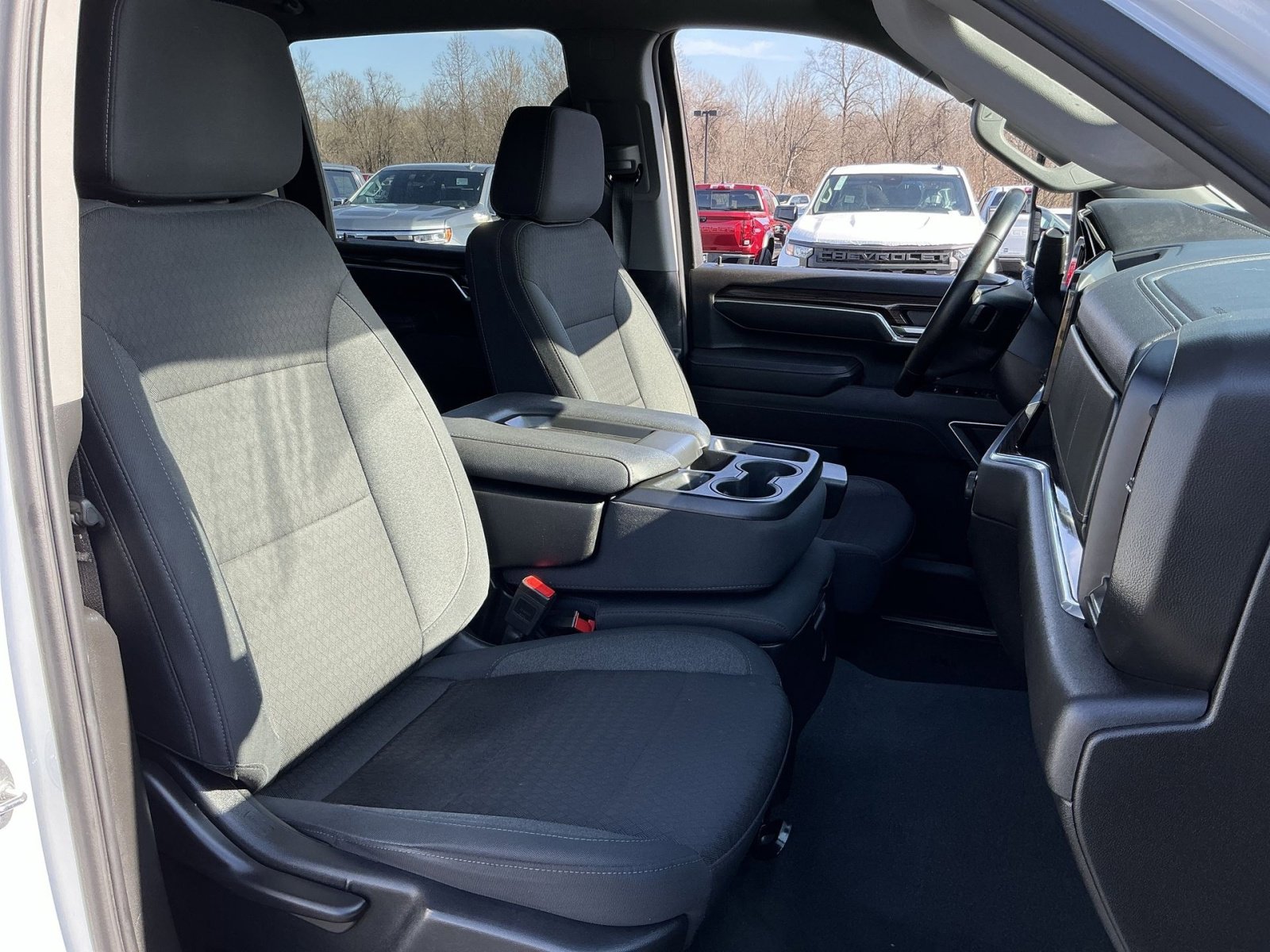 Used 2025 Chevrolet Silverado 2500 LT w/ Convenience Package image 32