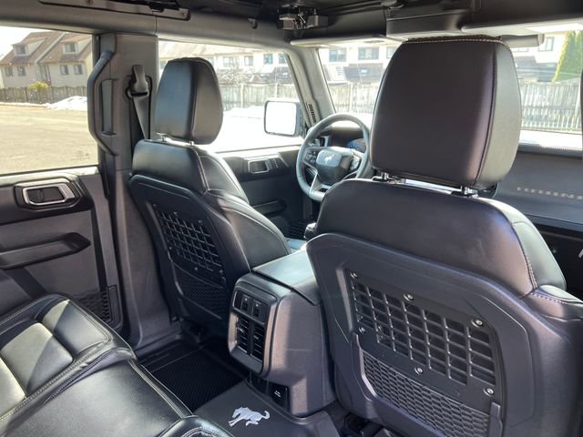Used 2025 Ford Bronco Badlands image 35