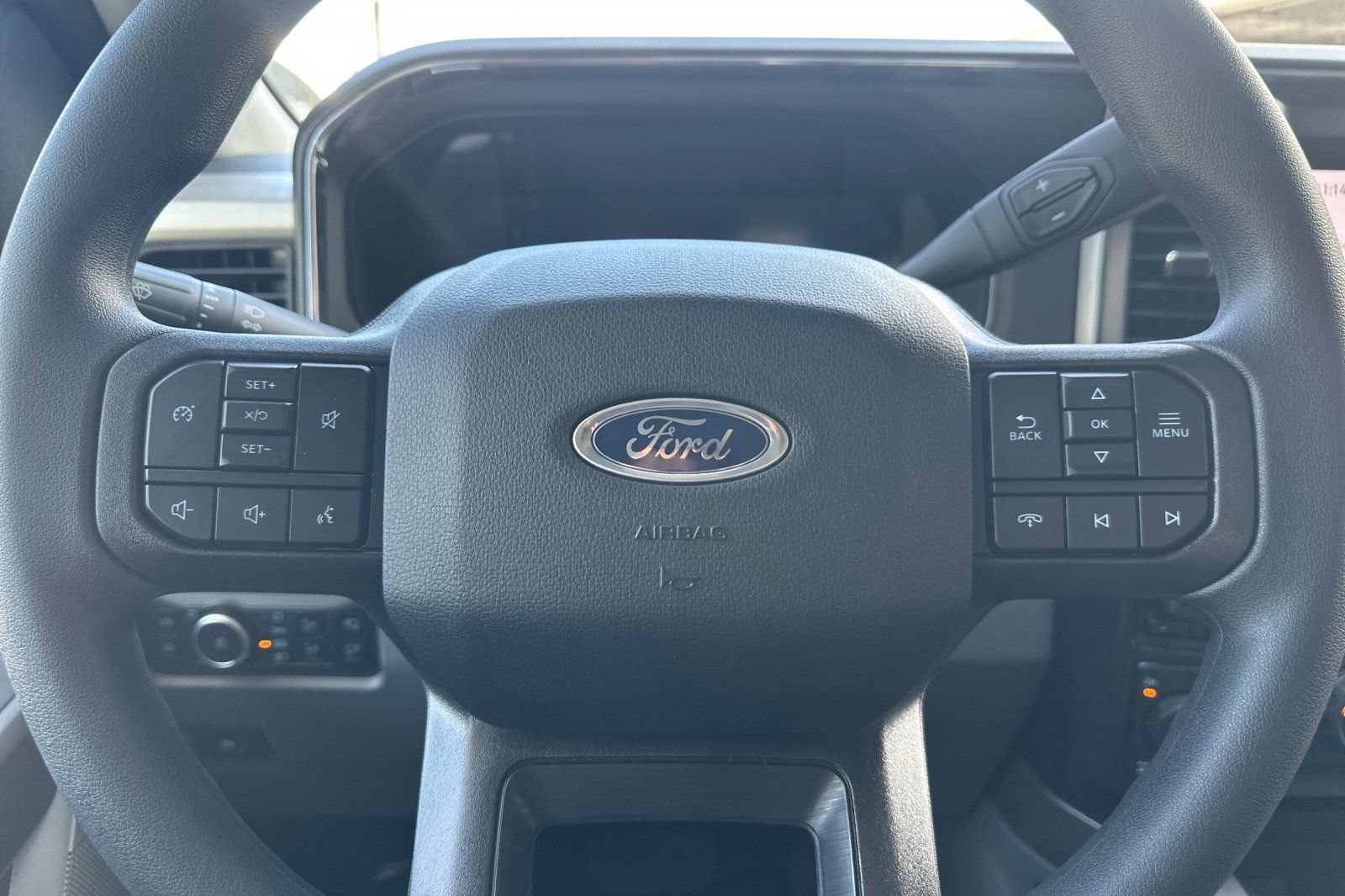 New 2026 Ford F250 XLT w/ XLT Premium Package AWD/4WD image 23