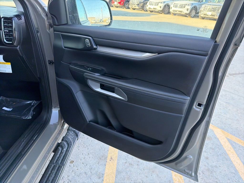 New 2025 Ford Ranger Lariat w/ FX4 Off-Road Package image 25