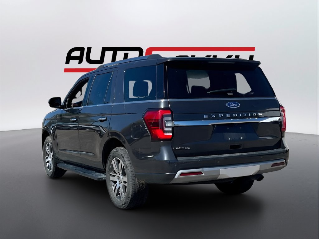 Used 2024 Ford Expedition Limited AWD/4WD image 5