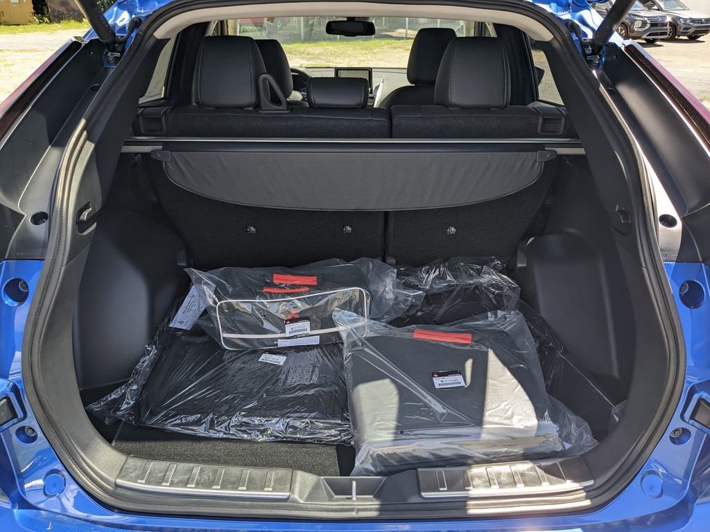 New 2025 Mitsubishi Eclipse Cross SE image 13