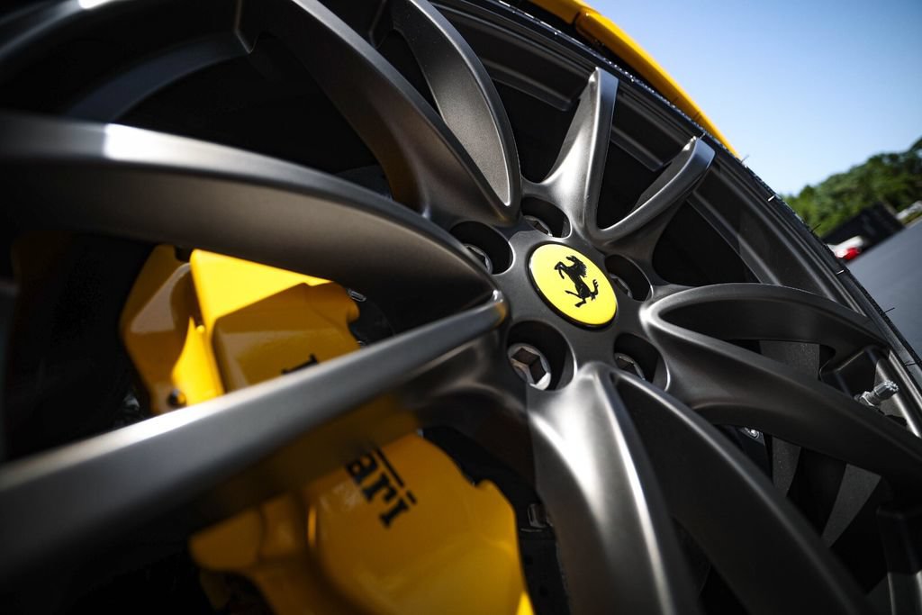 Used 2009 Ferrari F430 Scuderia RWD image 18