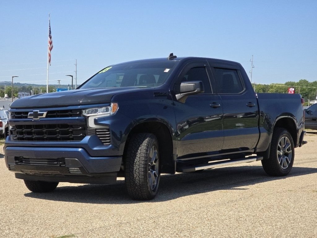 Used 2023 Chevrolet Silverado 1500 RST AWD/4WD image 16