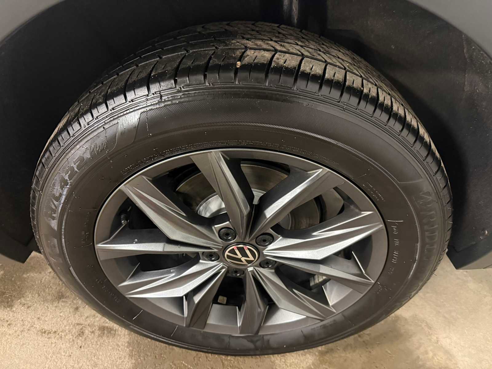 Certified 2024 Volkswagen Tiguan SE AWD/4WD image 9