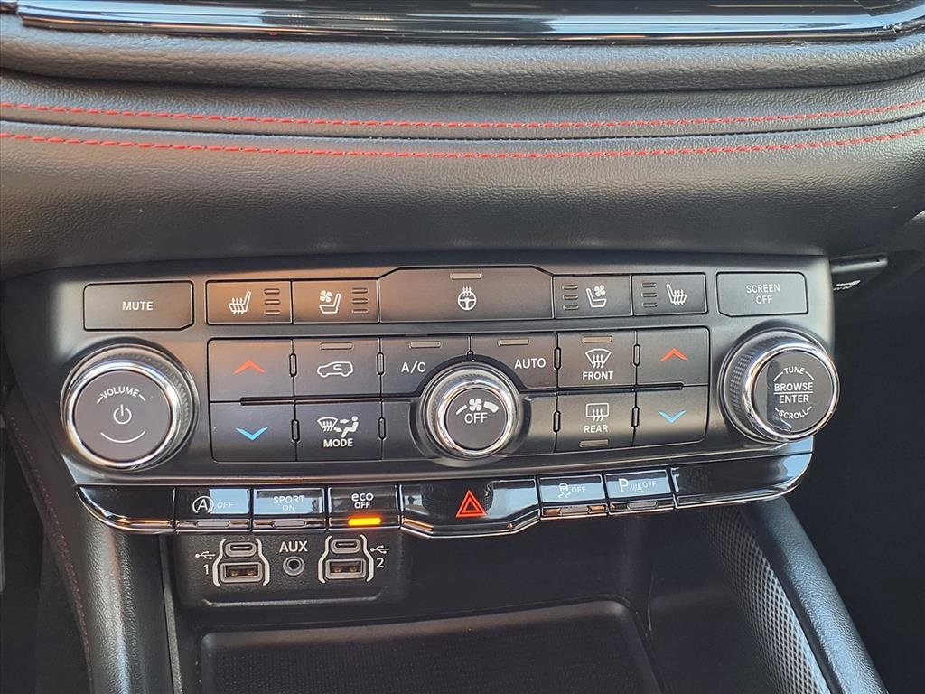 Used 2024 Dodge Durango GT image 12