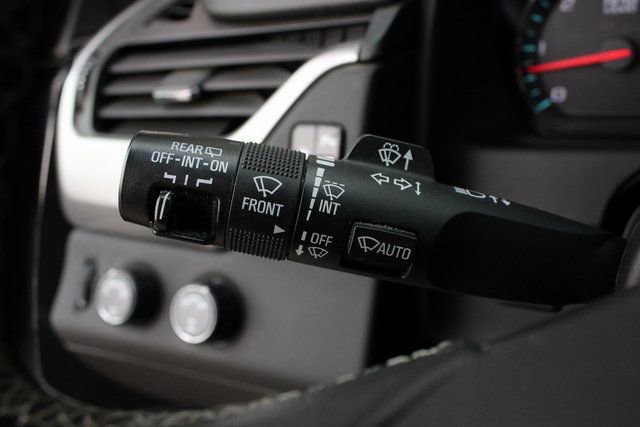 Used 2018 Chevrolet Suburban LT image 12