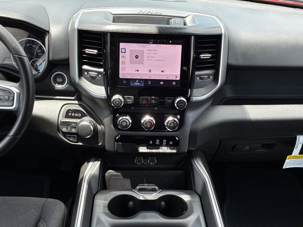 New 2026 RAM 1500 Express AWD/4WD image 3