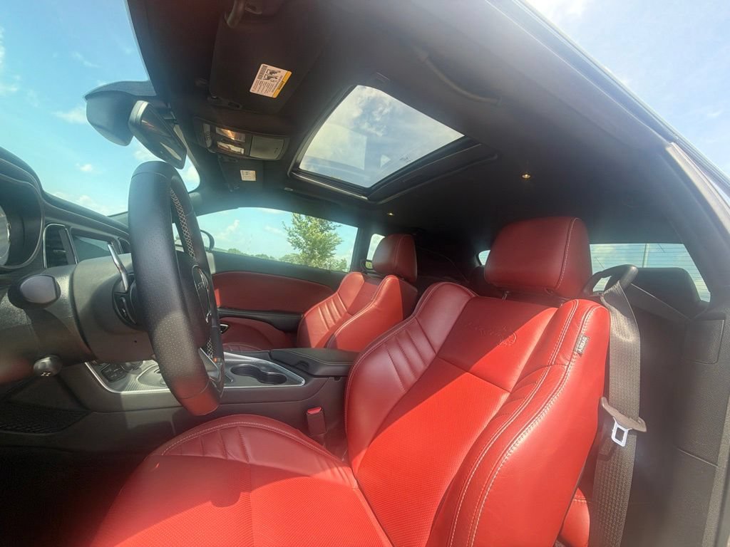 Used 2018 Dodge Challenger SRT Hellcat RWD image 11